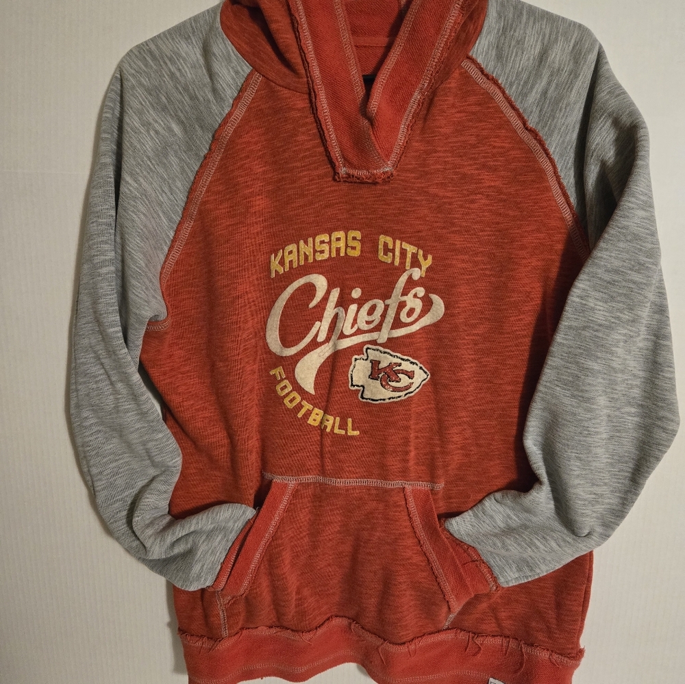 Majestic Red and Gray Raglan Hoodie Size Lg Pre Loved & Re-₩
